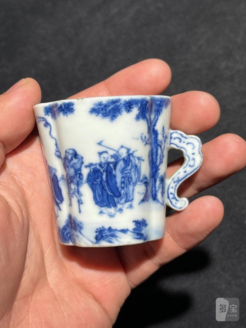 清乾隆 青花八仙人物纹海棠杯 - 图2